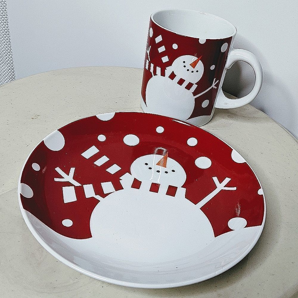 Crate&Barrel Santa Cookies & Milk Set